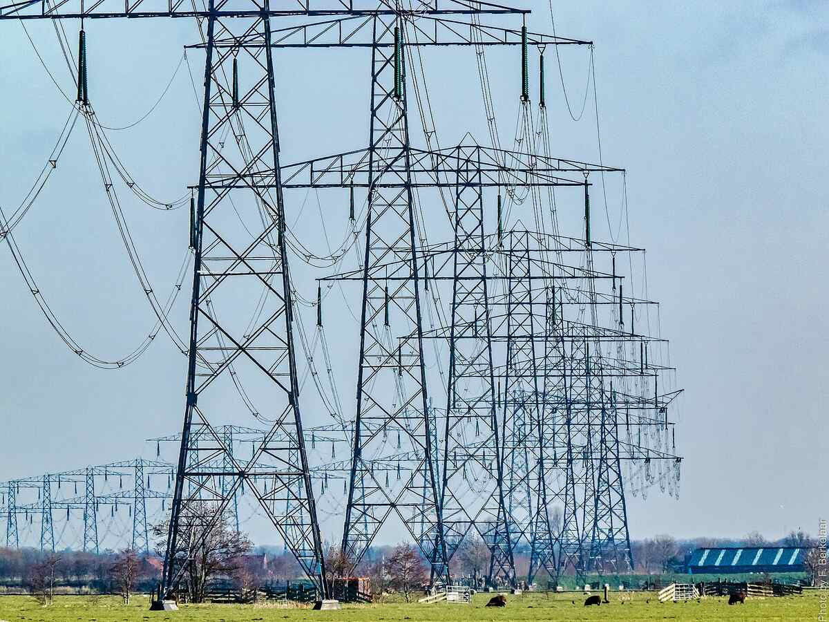 Utility & Energy Infrastructure Screening, illustrative photo